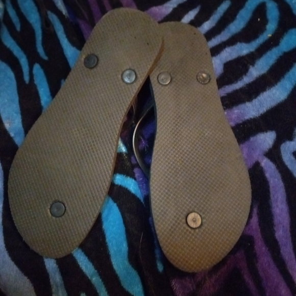 LAST CHANCE SALE ONLY $8 Ladies "Old Navy" Flip Flops (Black) Size Large - Picture 3 of 4